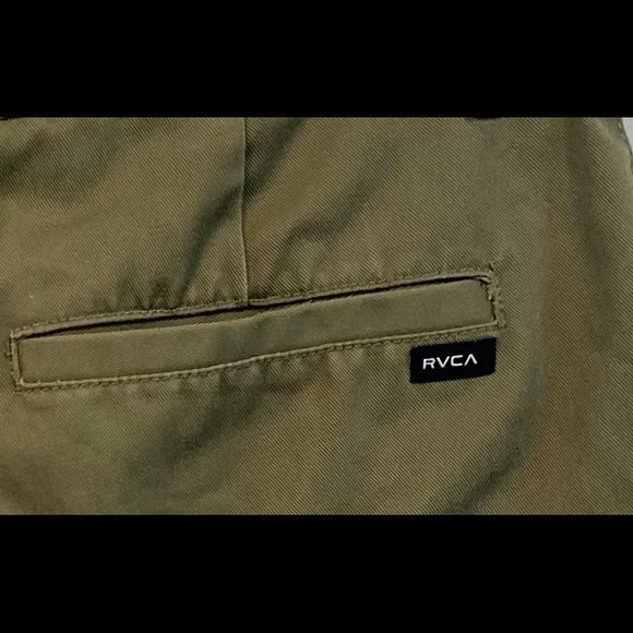 RVCA Shorts - Picture 3 of 4